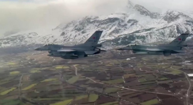 Jetler Erzincan'ın kurtuluşu için havalandı